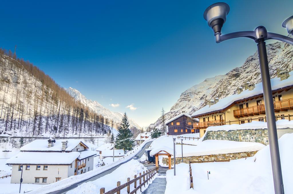 Appartamenti Residenza Anderbatt เกรสโซเนย์-ลา-ตรีนีเต ห้อง รูปภาพ
